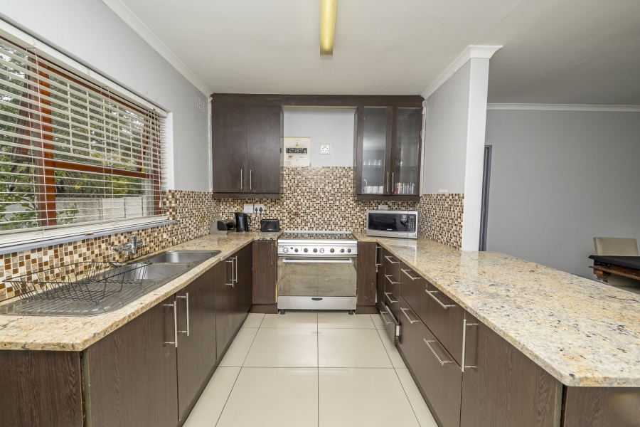 4 Bedroom Property for Sale in Bracken Heights Western Cape